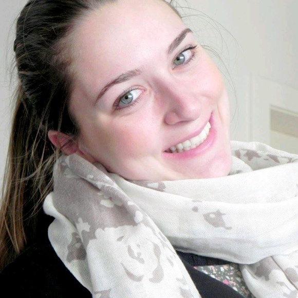 Jennifer Giassi - Poshmark Profile Picture of Jennifer Giassi (@jennifernandes8) on Poshmark