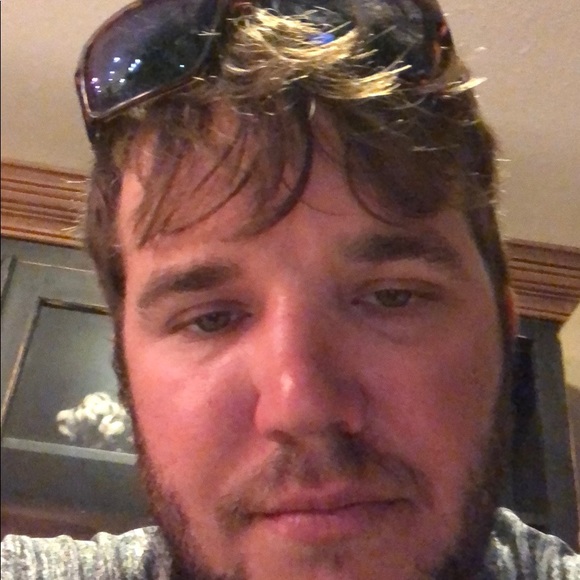 Profile Picture of Tanner Shaffer (@tannerdshaffer) on Poshmark
