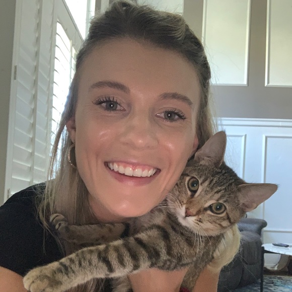 Profile Picture of Marcy Behm (@mbehm27) on Poshmark