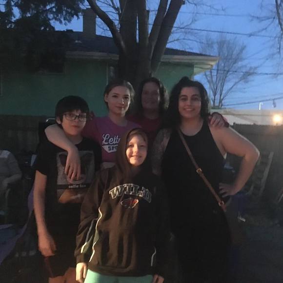 Profile Picture of Stacy Moraczewski-agha (@stcyagha) on Poshmark