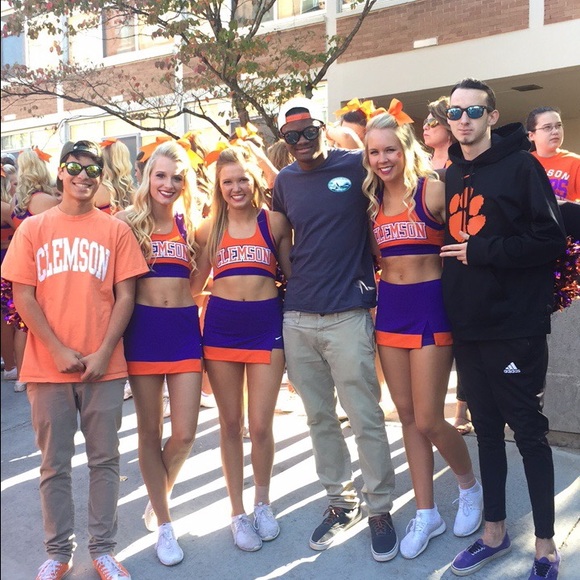 Profile Picture of Adam Robert (@adamrobert) on Poshmark