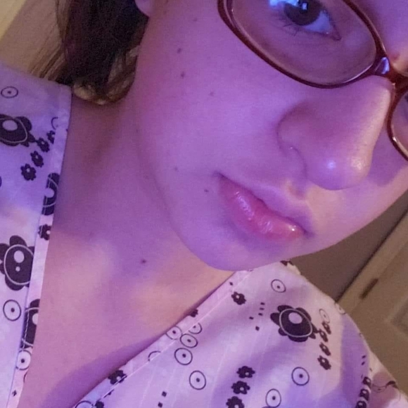 Profile Picture of Dakota Niper (@dakotaniper) on Poshmark