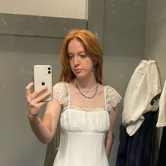 Profile Picture of Lulu Rongerude (@lugerude) on Poshmark