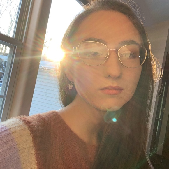 Profile Picture of Amber Braun (@amberrbraunn) on Poshmark