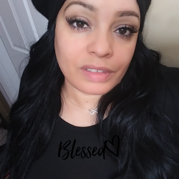 Profile Picture of Alisha Stokes (@cece4698) on Poshmark