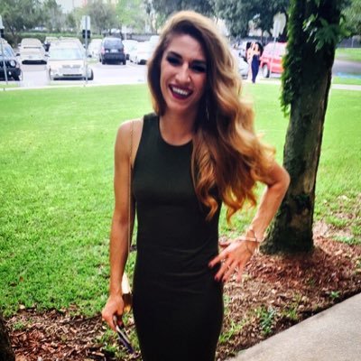 Profile Picture of Carrie Seller (@carrieseller) on Twitter