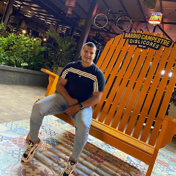 Profile Picture of Edward horacio Gelves zapata (@edwardhgz0493) on Poshmark