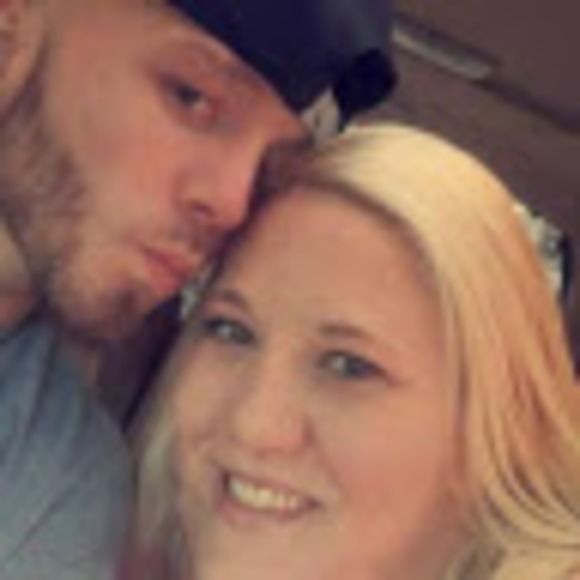 Profile Picture of Carly Strawderman (@carlynicole762) on Poshmark