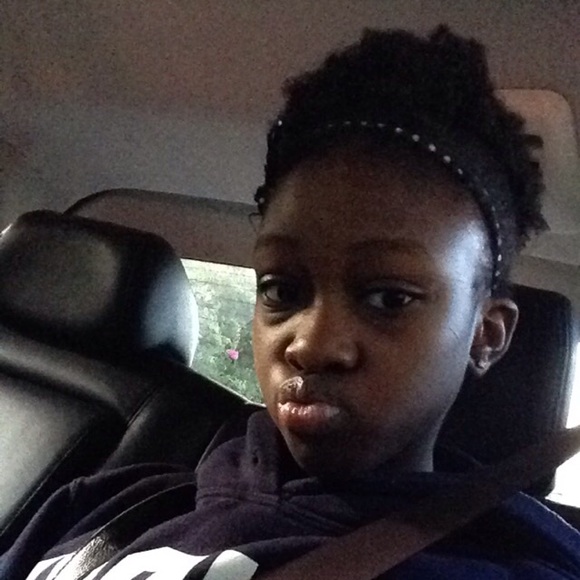 Profile Picture of Trinity Frost (@x_qweentink) on Poshmark