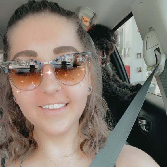 Profile Picture of Cassidy Cycenas (@ccycenas95) on Poshmark