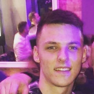 Profile Picture of Craig Macfarlane (@Cragsyy) on Twitter
