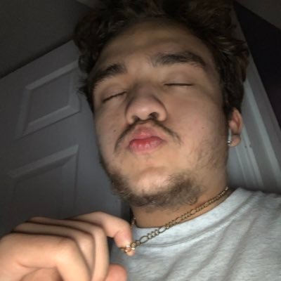 Profile Picture of Nelson Rivera (@N3lly_1213) on Twitter