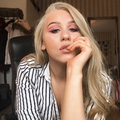 Profile Picture of Amanda.jonsson (@amandajnss) on Twitter