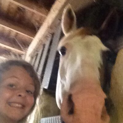 Profile Picture of Shelley Trout (@HorsesSLTrout) on Twitter