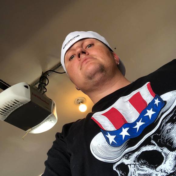 Profile Picture of Jeremy Halvorson (@pittbull6420) on Poshmark