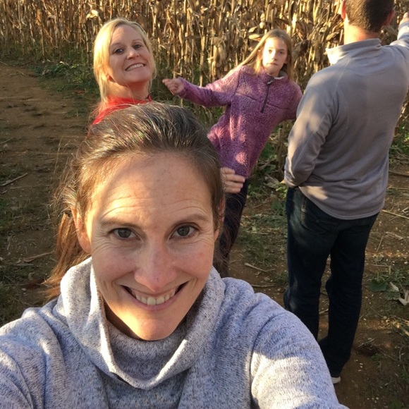 Profile Picture of Jill Macelhiney (@jillannmac) on Poshmark