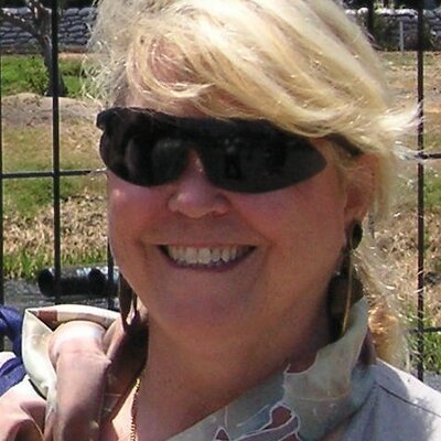 Profile Picture of Joan McClellan (@joanmcclel) on Twitter