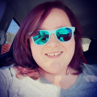 Profile Picture of Kelsie Clarke (@hoolie603) on Twitter