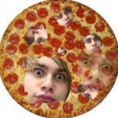 Profile Picture of ~marissa(michael)~ (@cliffordpizza) on Twitter