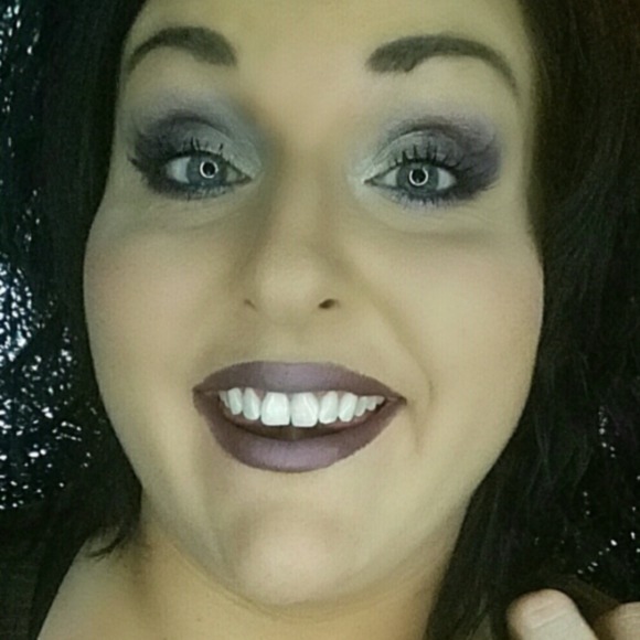 Profile Picture of Ashley Neidigh (@aneidigh2) on Poshmark