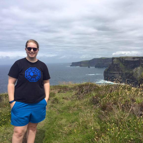 Profile Picture of Libby Purtill (@hollyflaxscott) on Poshmark