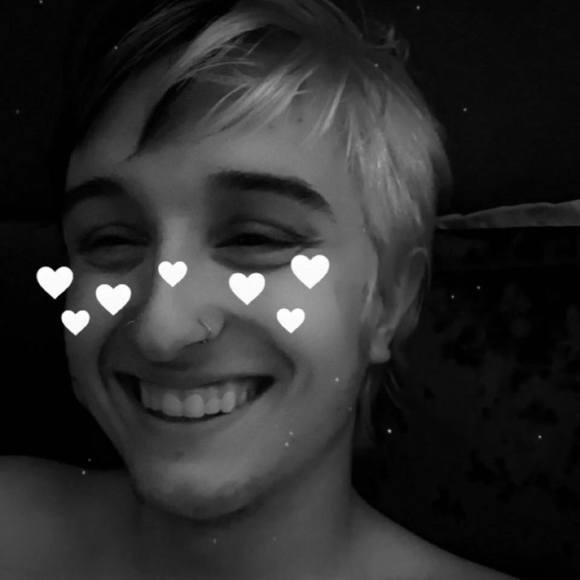 Profile Picture of Max Workman (@mr_max) on Poshmark