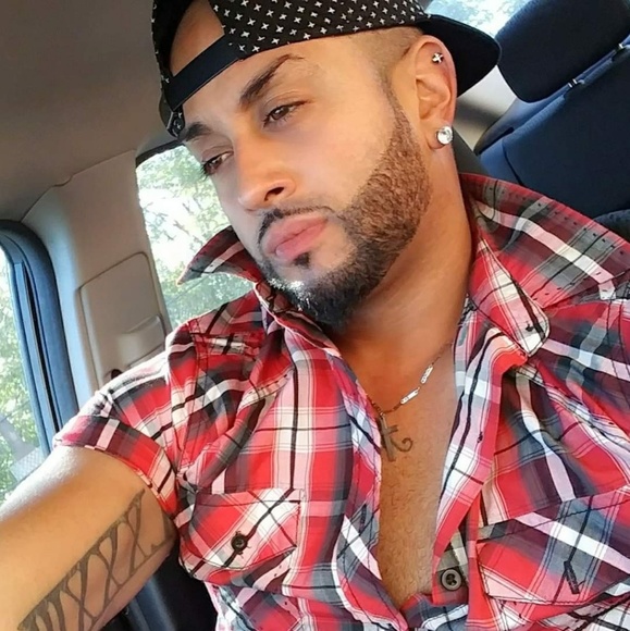 Profile Picture of Chris Pagan (@chris_52183) on Poshmark