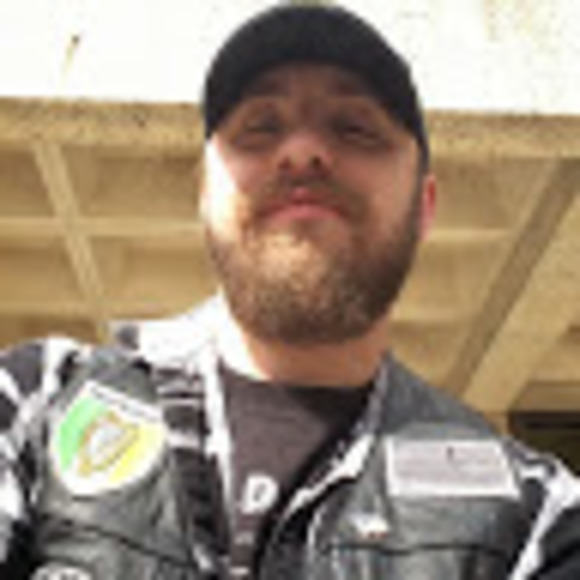 Profile Picture of Sean Cheker (@chekersean) on Poshmark