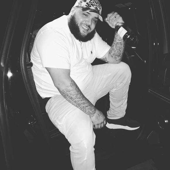 Profile Picture of Kevin Singer (@heriondonito) on Poshmark