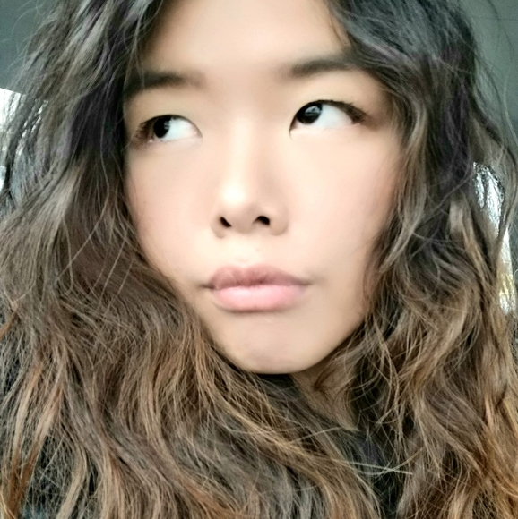 Profile Picture of Ruby Lin (@nerfireliameow) on Poshmark