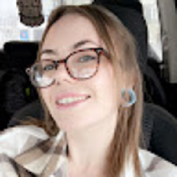 Profile Picture of Jess Conley (@jessiedawnc) on Poshmark