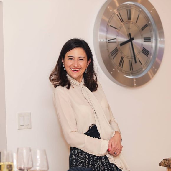 Profile Picture of Cristina Minovici (@cminovici) on Poshmark