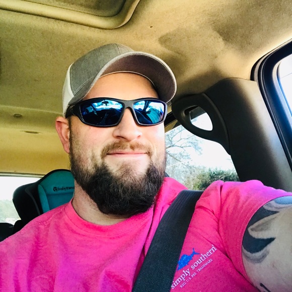 Profile Picture of Andrew Bogan (@andrewbogan) on Poshmark