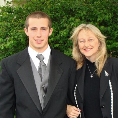 Profile Picture of Suzanne Patterson (@NeilsMomHomewd) on Twitter