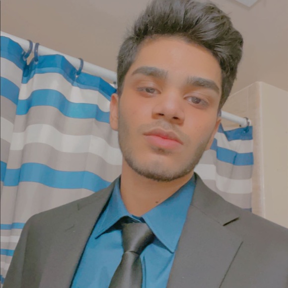 Profile Picture of Sameer Sheikh (@smr_sheikh) on Poshmark