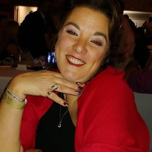 Profile Picture of Gina Carello (@ccgreedy) on Poshmark