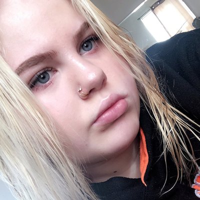Profile Picture of Chloe Littrell (@chloe_leelynn) on Twitter