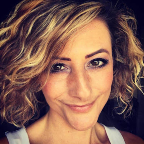 Profile Picture of Lenka Juricekova (@lenkajuricekova) on Poshmark