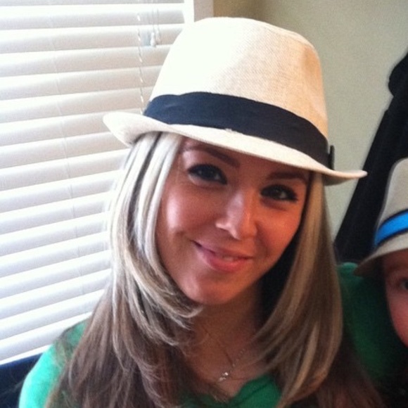 Profile Picture of Sophia Altadonna (@fxygetz) on Poshmark