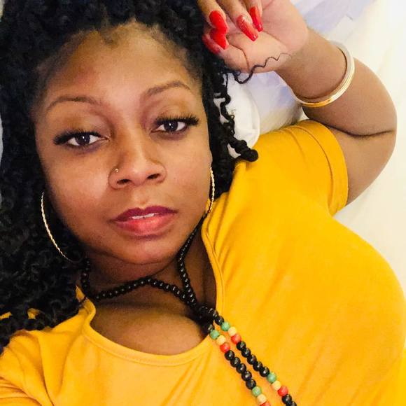 Profile Picture of Kerren Pitts (@kerrenpitts) on Poshmark