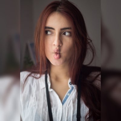 Profile Picture of Valery Orjuela (@MoonGlade04) on Twitter