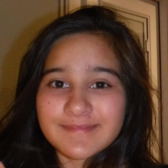 Profile Picture of Lila Iwanowski (@lilaiwanowski) on Poshmark