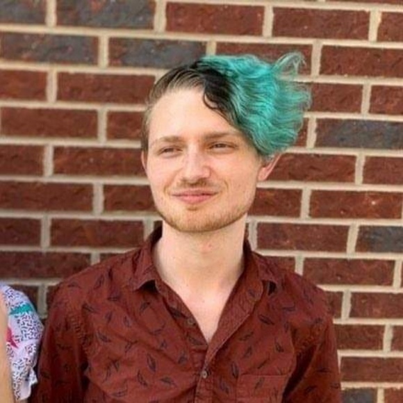 Profile Picture of Luke Cotant (@renaissarts) on Poshmark