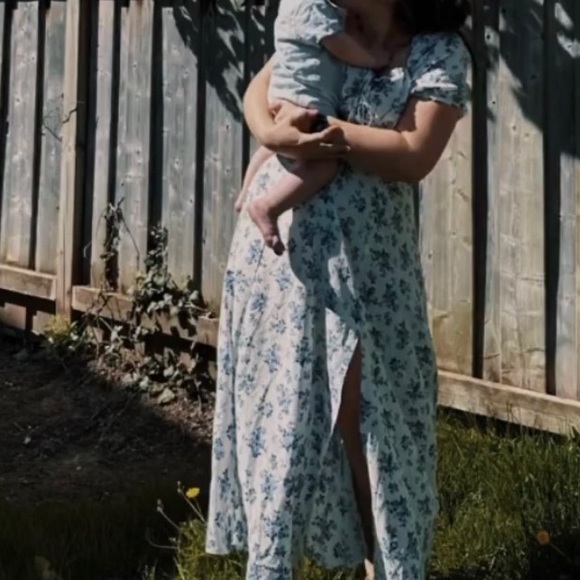 Profile Picture of Emily Groves (@grovesemily) on Poshmark