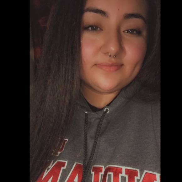 Profile Picture of Thomasina Hayes (@trhahayes) on Poshmark