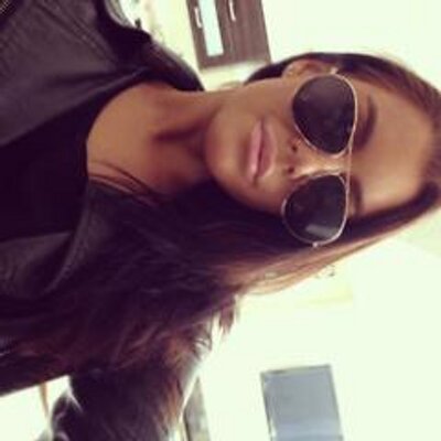 Profile Picture of Kelly B. (@KellyBennetB) on Twitter