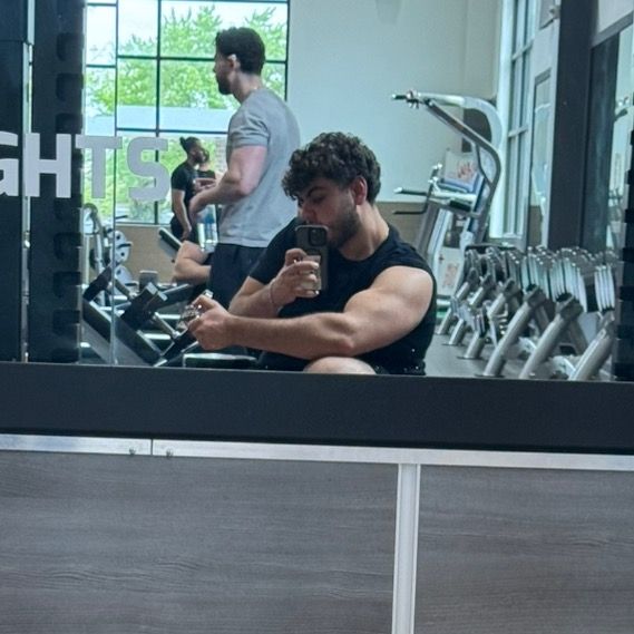 Profile Picture of MatthewJ (@matthewjad) on Tiktok