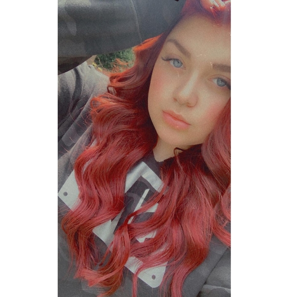 Profile Picture of Alexis Pacella (@alexispacella) on Poshmark