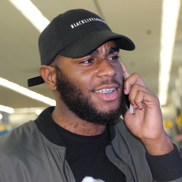 Profile Picture of Aaron Coleman (@techsavyac) on Poshmark