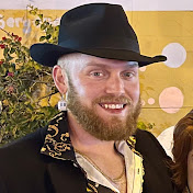 Profile Picture of Blake Schneider (@BlakeThePianoMan) on Youtube